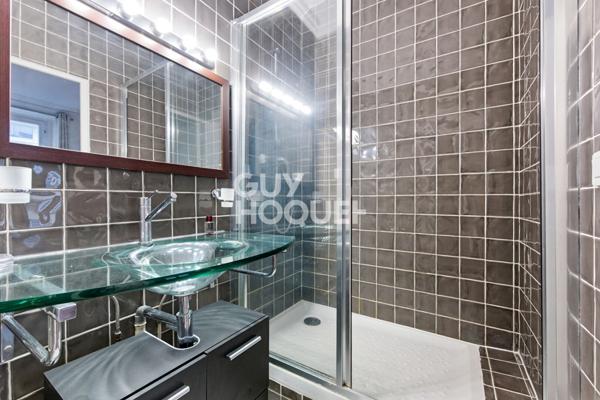 Beau 2 pièces - 55 m² - Martyrs 75009