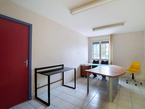 A VENDRE Local d'Activités / Entrepôts 540m² et 165m² - ZA de l'Espèche Fontenilles (31470)