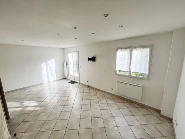 Dourdan - Commerces à pieds !