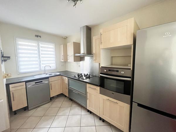 Dourdan - Commerces à pieds !