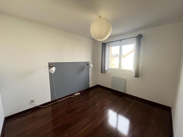 Dourdan - Commerces à pieds !