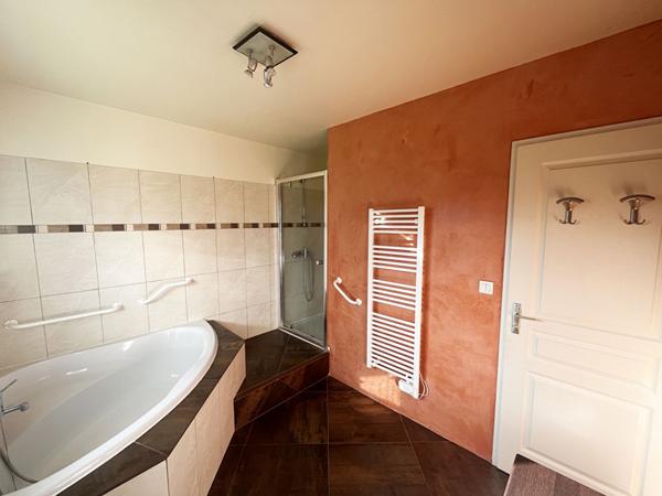 Dourdan - Commerces à pieds !