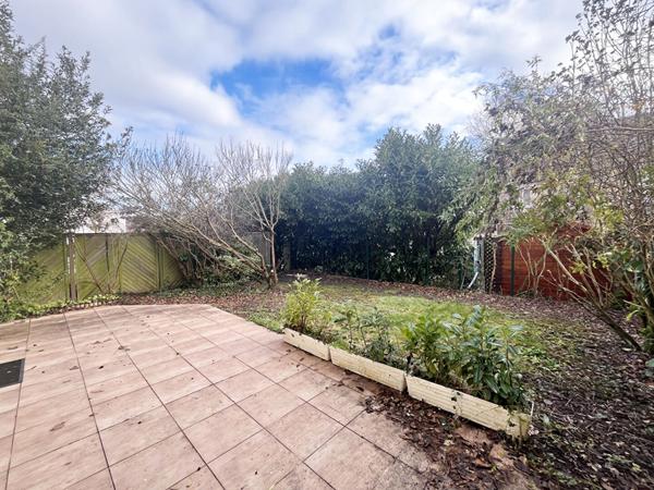 Dourdan - Commerces à pieds !