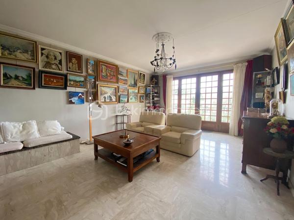 Maison de 248 m²