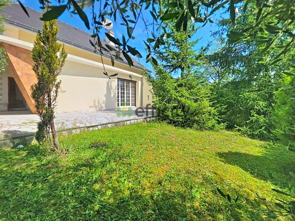 Maison
         6 pièces
        - 220 m² Exclusivité 499 900 € *