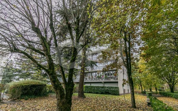 Appartement à vendre    4 pièces • 76,06 m2 Chelles