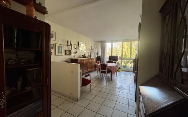 Appartement à vendre    4 pièces • 76,06 m2 Chelles