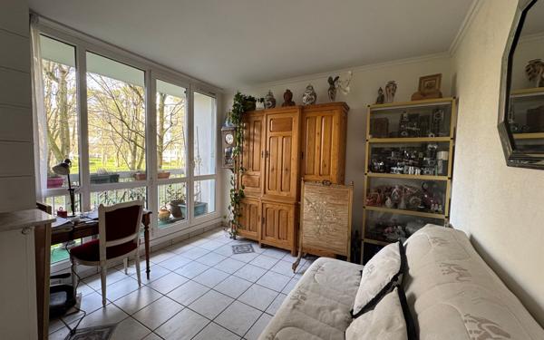 Appartement à vendre    4 pièces • 76,06 m2 Chelles