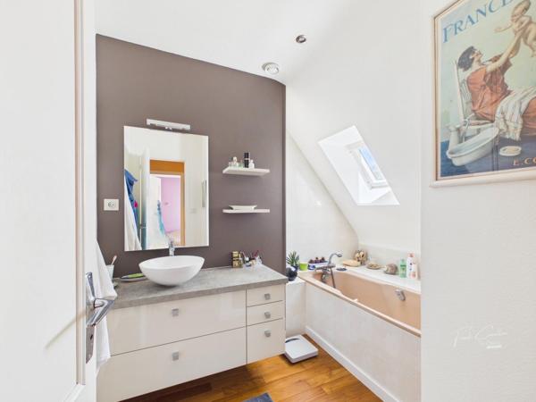 MAISON DE CHARME  - CALME ABSOLU PROCHE COMMERCES ET PLAGES