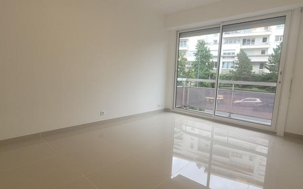 Appartement à louer    2 pièces • 34,61 m2 Issy-les-Moulineaux