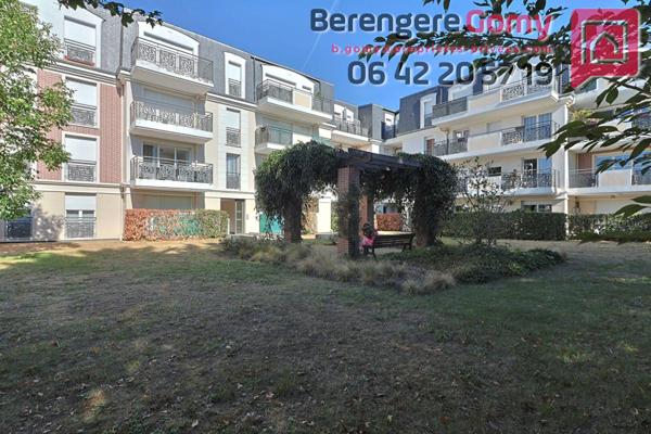 Le Plessis-Bouchard, T2 récent avec balcon et parking