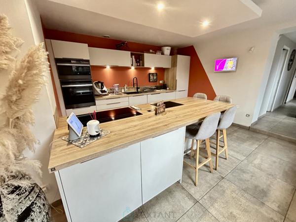 BELLE LONGERE INDIVIDUELLE de 120m2 sur secteur très calme, totalement rénovée.