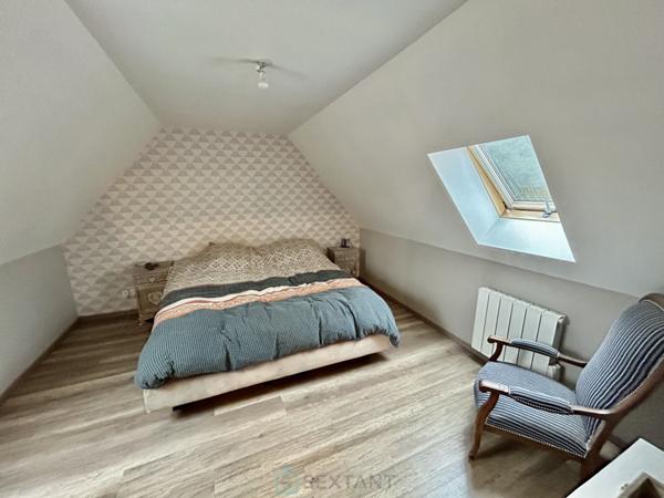 BELLE LONGERE INDIVIDUELLE de 120m2 sur secteur très calme, totalement rénovée.