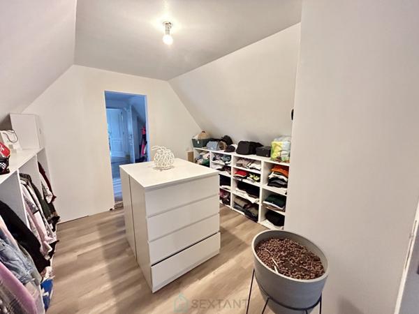 BELLE LONGERE INDIVIDUELLE de 120m2 sur secteur très calme, totalement rénovée.