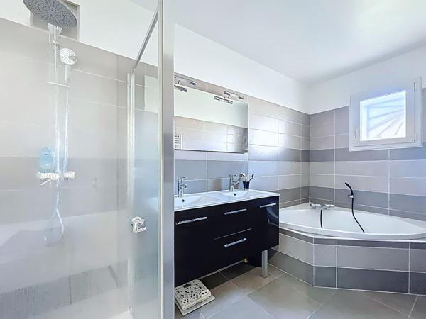 Maison Gratentour 5 pièce(s) 116 m2