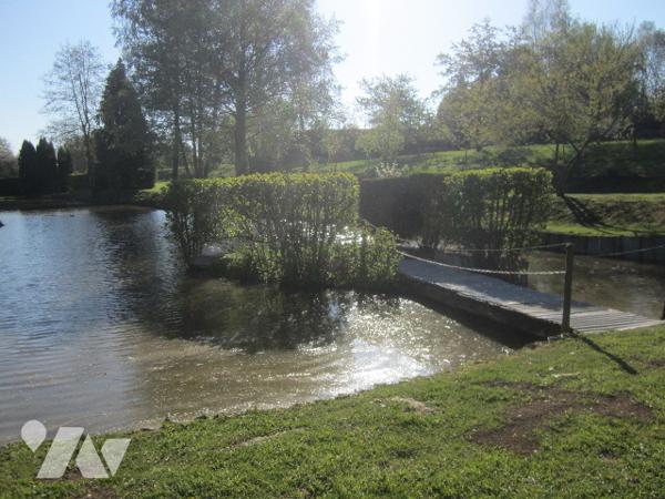Etangs de 1000 m2 et 180 m2 sur 4365 m2
