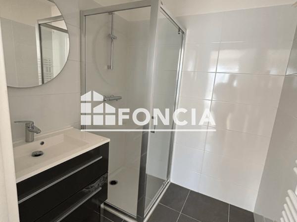 Location Appartement 5 pièces 133.6 m² - Clichy 92110