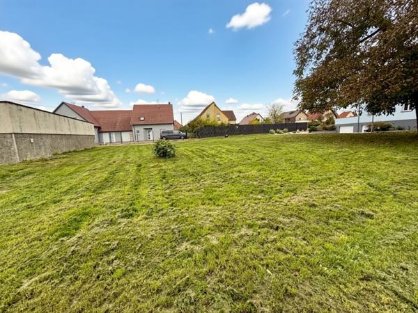 Maison de plein pied 100m2 Terrasse Piscine terrain 23 ares au calme