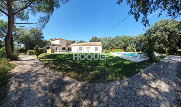 Propriété à Carpentras 6 pièces 235 m² et 153 m² de dépendances sur 6000 m² de terrain