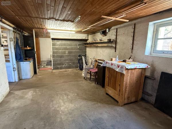 Maison individuelle à vendre à Saint-Amand-Montrond dans le Cher (18200), ref : 25058