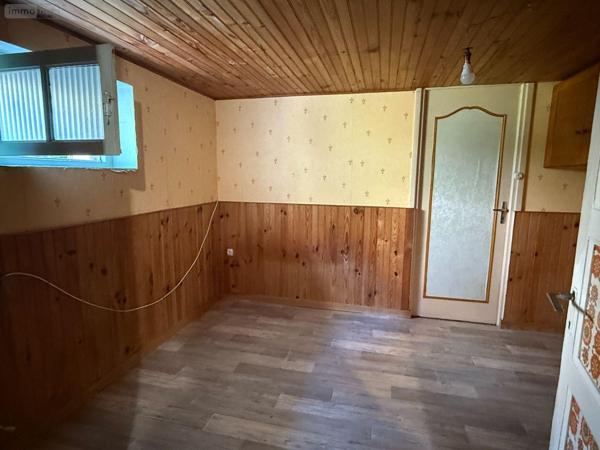 Maison individuelle à vendre à Saint-Amand-Montrond dans le Cher (18200), ref : 25058