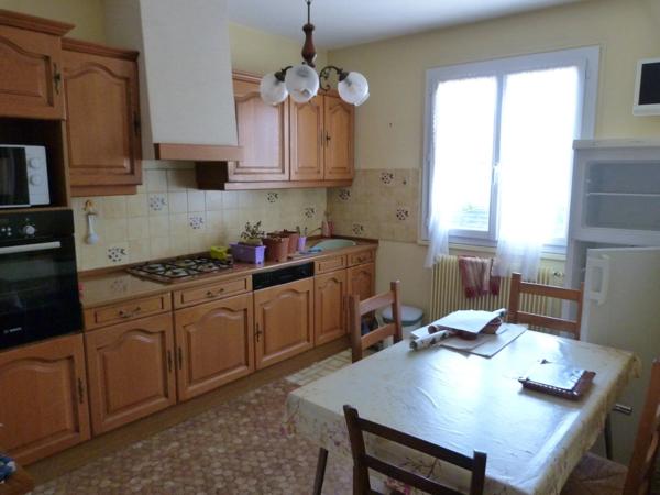 Vente                                                      Maison
                        
                     4 pièces                      91 m2                     à Mehun-sur-Yèvre