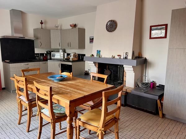 Charmante maison de bourg de 115m2 avec dépendances