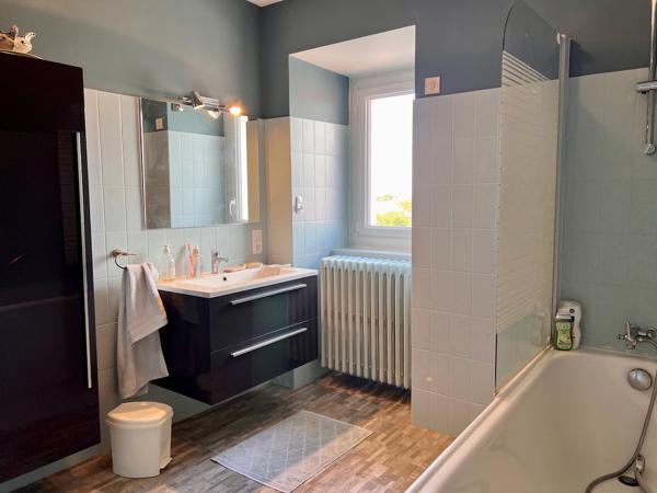 Charmante maison de bourg de 115m2 avec dépendances