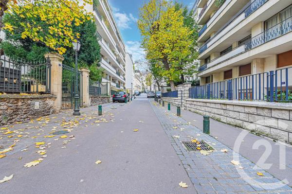 Appartement F5 à vendre  5 pièces - 111,29 m2 PARIS - 75016