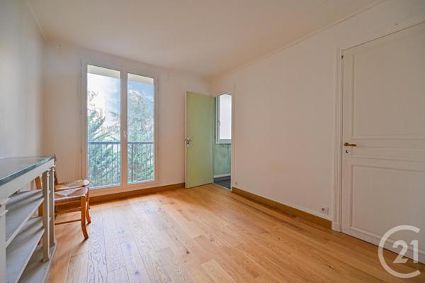 Appartement F5 à vendre  5 pièces - 111,29 m2 PARIS - 75016