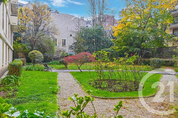 Appartement F5 à vendre  5 pièces - 111,29 m2 PARIS - 75016