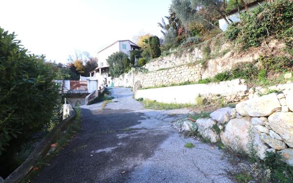 Maison à vendre    4 pièces • 104 m2 Berre-les-Alpes