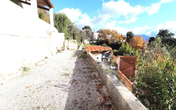 Maison à vendre    4 pièces • 104 m2 Berre-les-Alpes