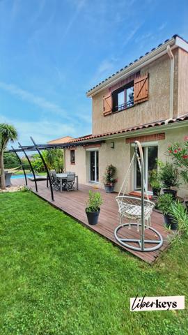 À vendre – Villa familiale avec piscine et suite parentale à Saint-Sulpice-la-Pointe