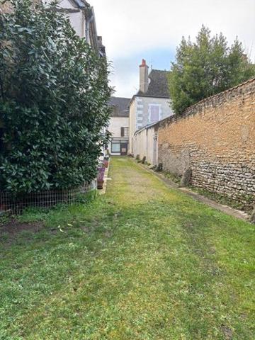 Immeuble à vendre à Lignières dans le Cher (18160), ref : 18022/796