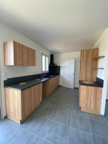 Maison à louer    4 pièces •  Loches