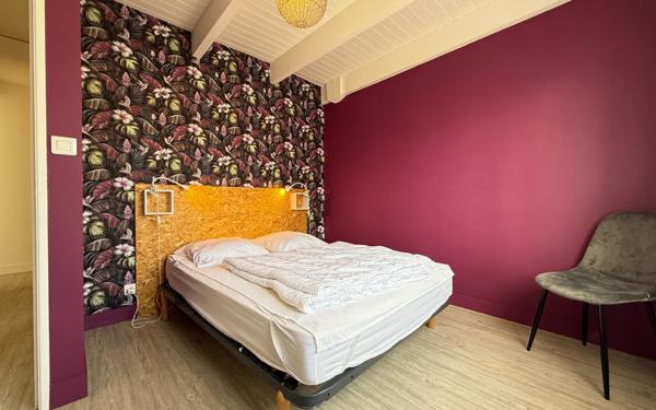 Maison à vendre    11 pièces •  Saint-Palais-sur-Mer