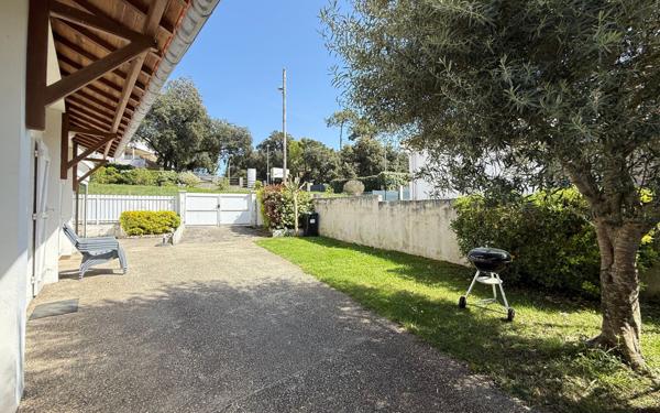 Maison à vendre    11 pièces •  Saint-Palais-sur-Mer