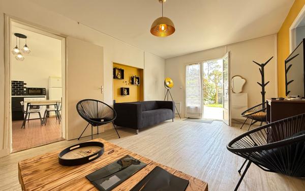Maison à vendre    11 pièces •  Saint-Palais-sur-Mer