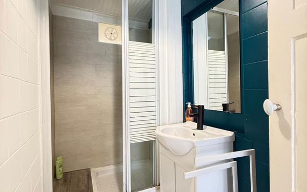 Maison à vendre    11 pièces •  Saint-Palais-sur-Mer