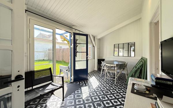 Maison à vendre    11 pièces •  Saint-Palais-sur-Mer