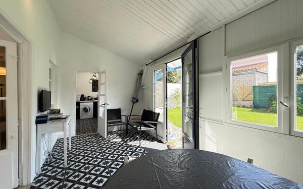 Maison à vendre    11 pièces •  Saint-Palais-sur-Mer