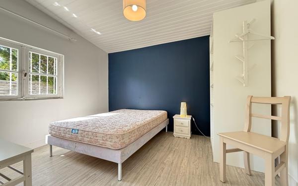 Maison à vendre    11 pièces •  Saint-Palais-sur-Mer