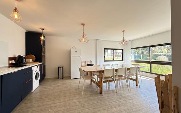Maison à vendre    11 pièces •  Saint-Palais-sur-Mer