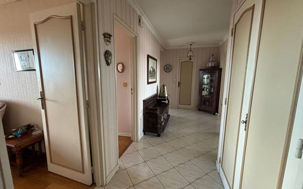 Appartement à vendre    4 pièces • 87,24 m2 Pau