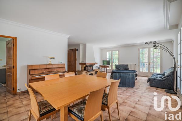 Maison à vendre 5 pièces 205 m² Saint-Ismier