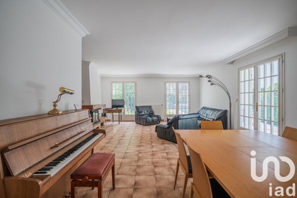 Maison à vendre 5 pièces 205 m² Saint-Ismier