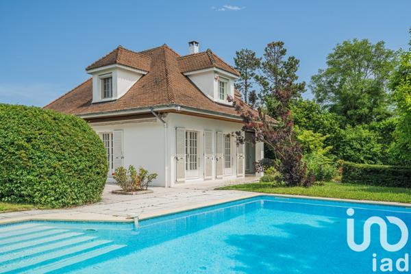 Maison à vendre 5 pièces 205 m² Saint-Ismier