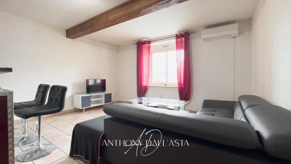 EXCLUSIVITÉ- Appartement meublé- 2 chambres- salon- cuisine- salle d'eau- wc