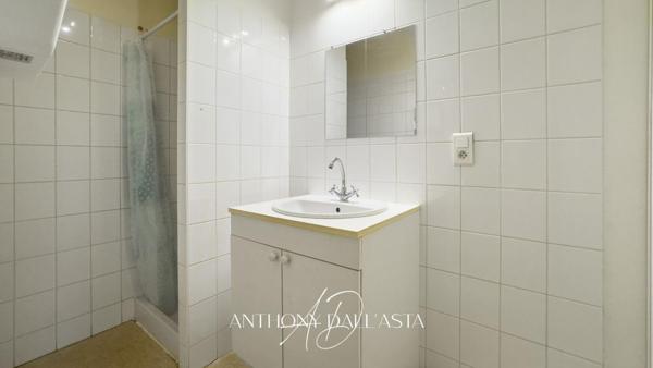 EXCLUSIVITÉ- Appartement meublé- 2 chambres- salon- cuisine- salle d'eau- wc